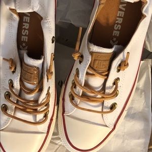 Converse tennis shoes